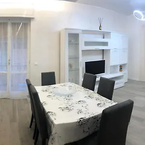 Apartment White House, Verona